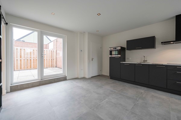 Medium property photo - Damstraat 1C, 4701 GK Roosendaal